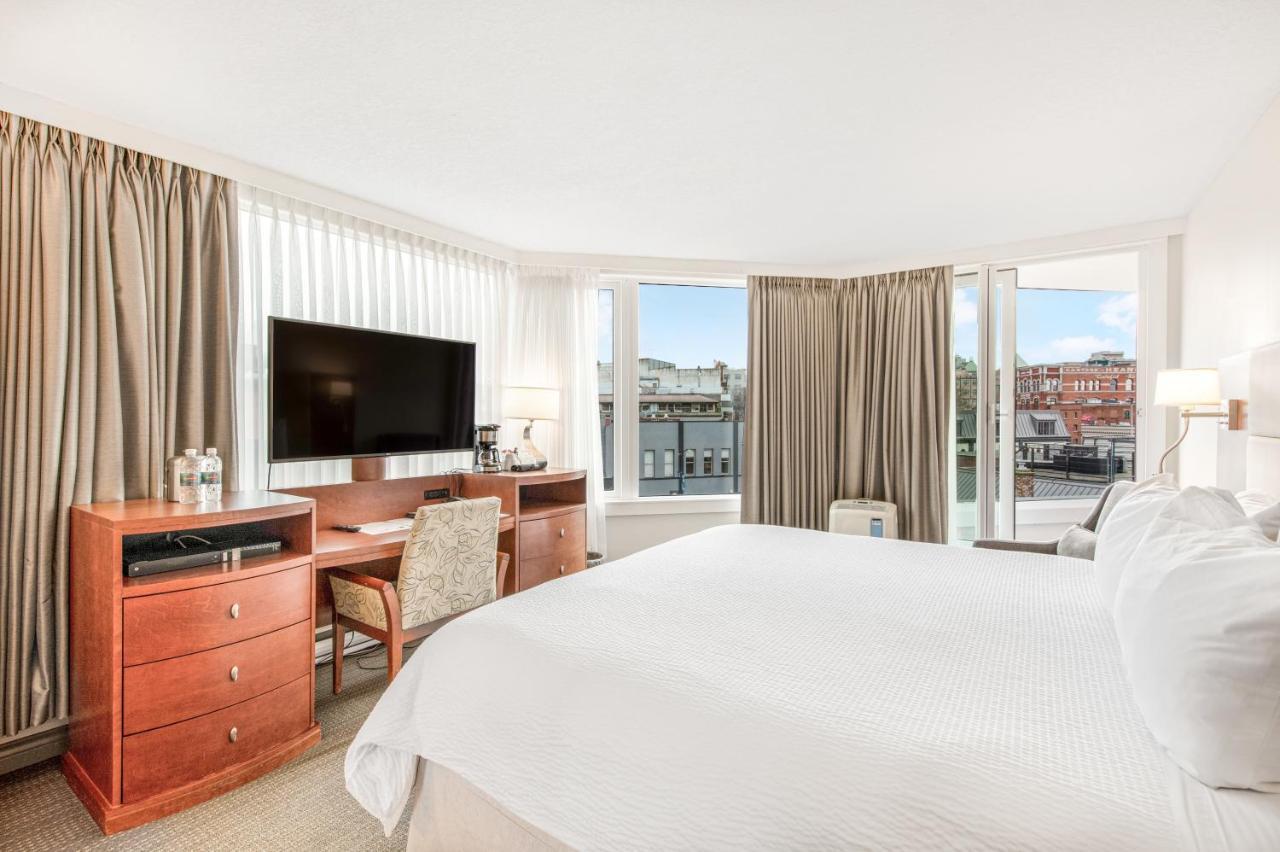 Victoria Regent Waterfront Hotel & Suites Zewnętrze zdjęcie